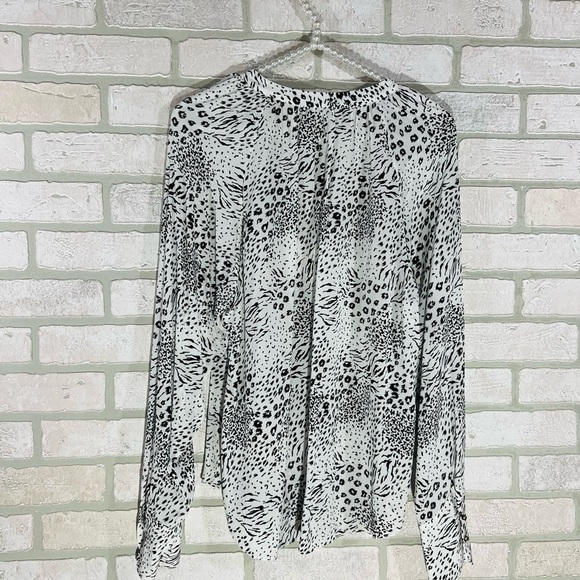 Joie Shauna Animal Print Long Sleeve Blouse in Porcelain Size M - Picture 6 of 10